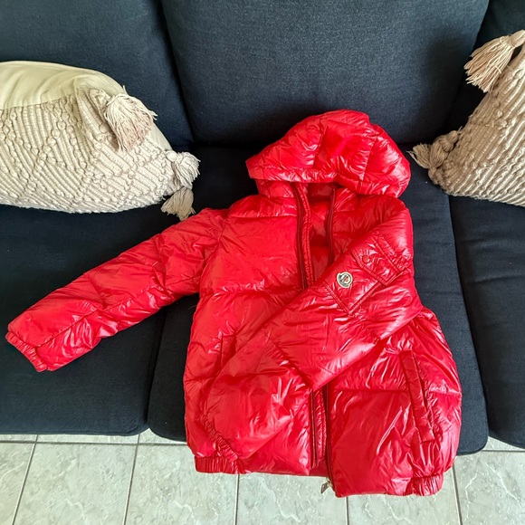 Moncler Vibrant Red Kids Puffer Coat - Picture 1 of 4